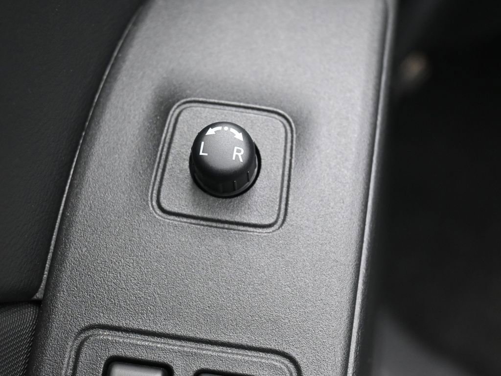 Used 2024 Nissan Frontier PRO-4X w/ Technology Package image 12