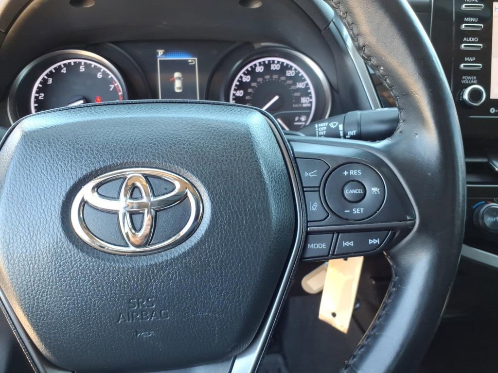 Used 2023 Toyota Camry SE FWD image 10
