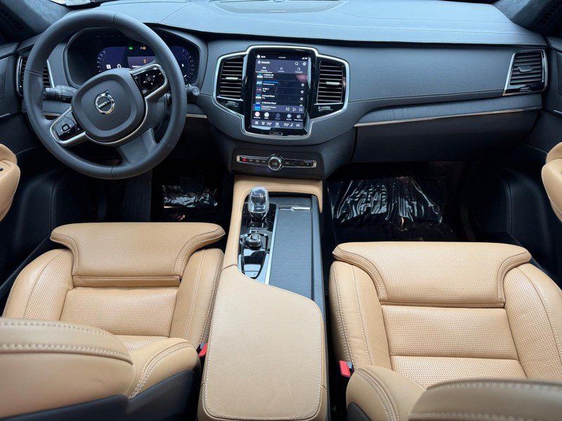 Certified 2024 Volvo XC90 B6 Ultimate w/ Lounge Package AWD/4WD image 12