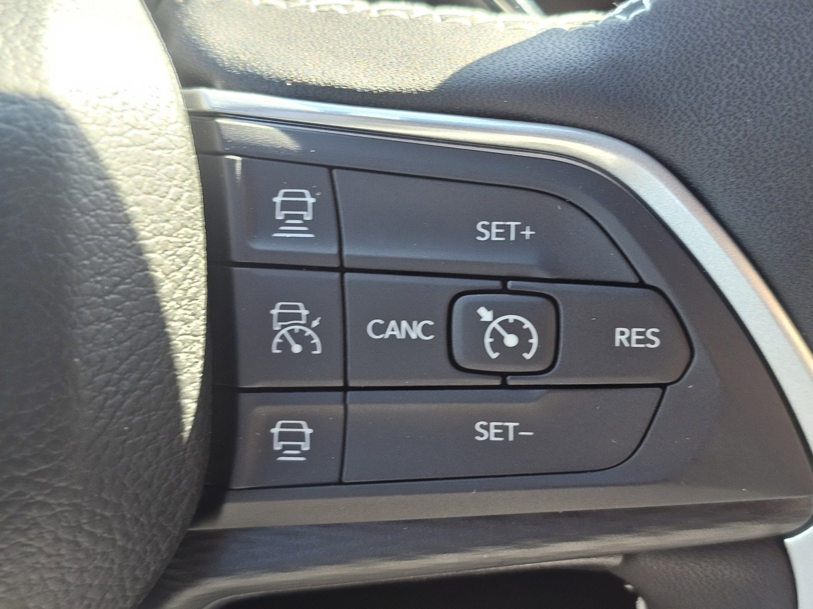 New 2025 Jeep Grand Cherokee Altitude X image 16