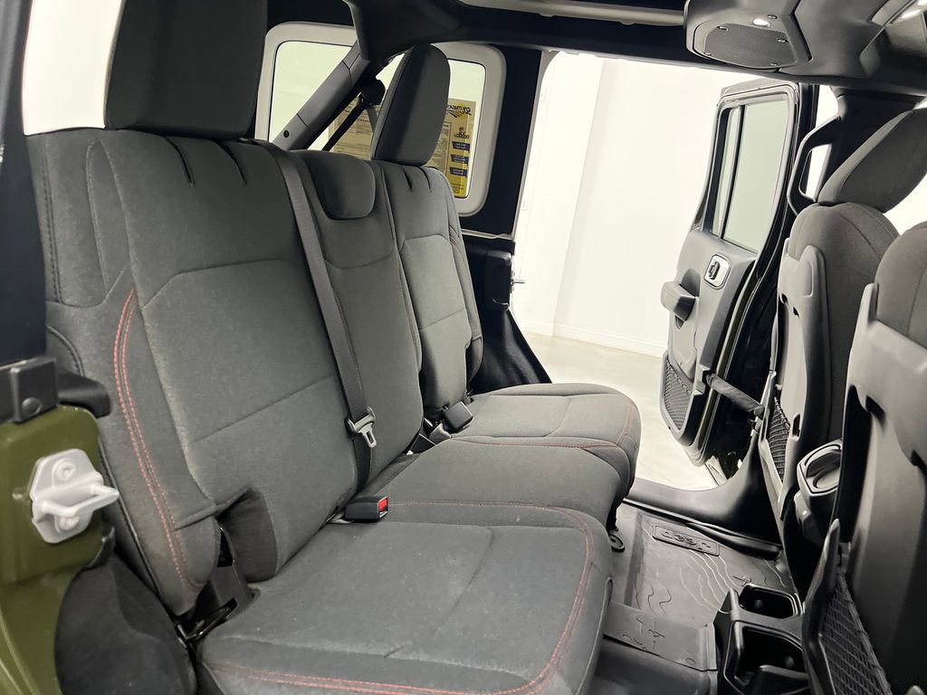 Used 2024 Jeep Wrangler Unlimited Rubicon w/ XTREMEE 35" Tire Package AWD/4WD image 16