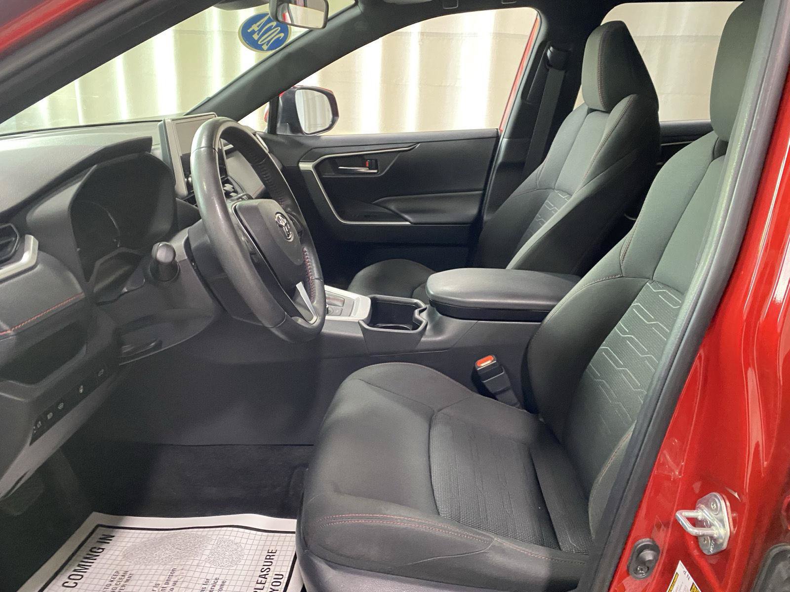 Used 2024 Toyota RAV4 SE w/ Weather & Moonroof Package AWD/4WD image 4