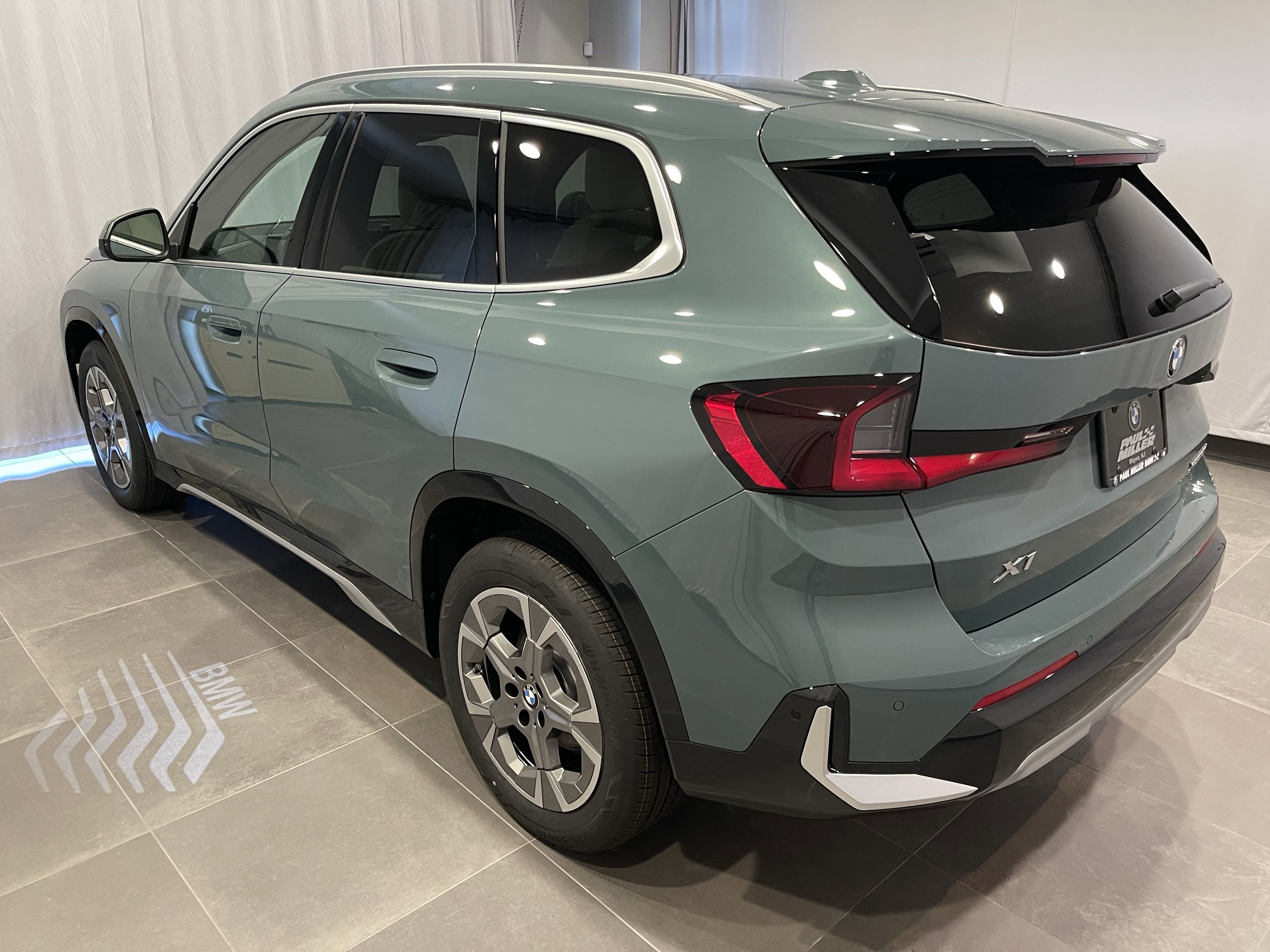 Used 2026 BMW X1 xDrive28i w/ Technology Package AWD/4WD image 4