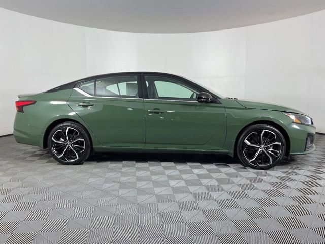 New 2026 Nissan Altima 2.5 SR w/ SR Premium Package FWD image 12