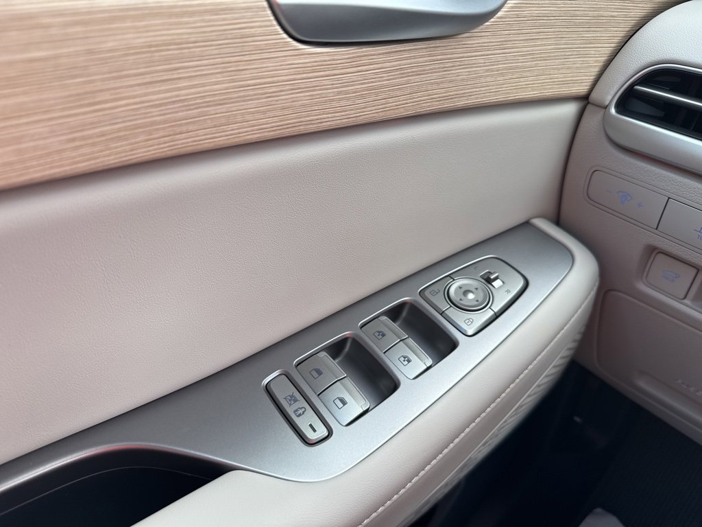 New 2025 Hyundai Palisade Limited image 35