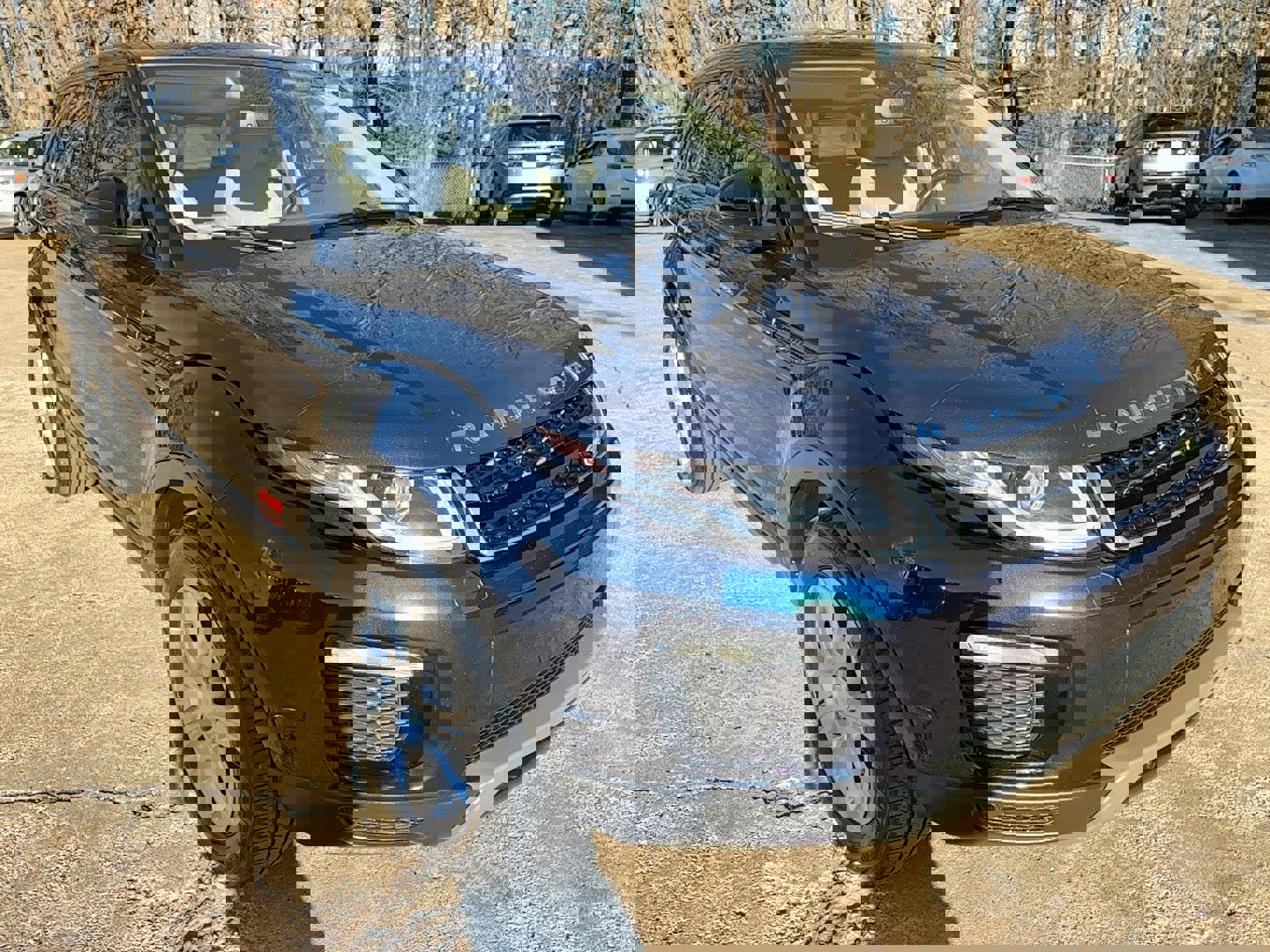 Used 2018 Land Rover Range Rover Evoque SE Premium image 3