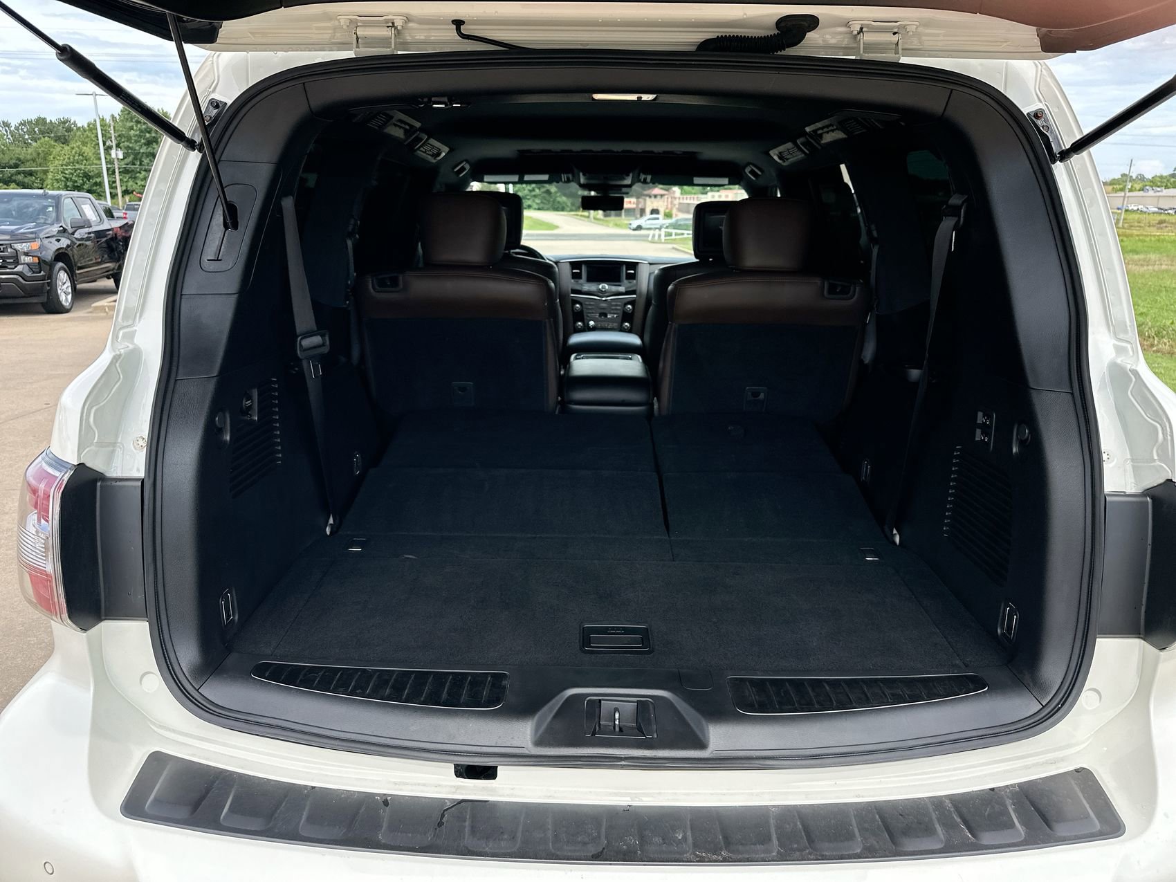 Used 2020 Nissan Armada Platinum w/ Platinum Reserve Package AWD/4WD image 26