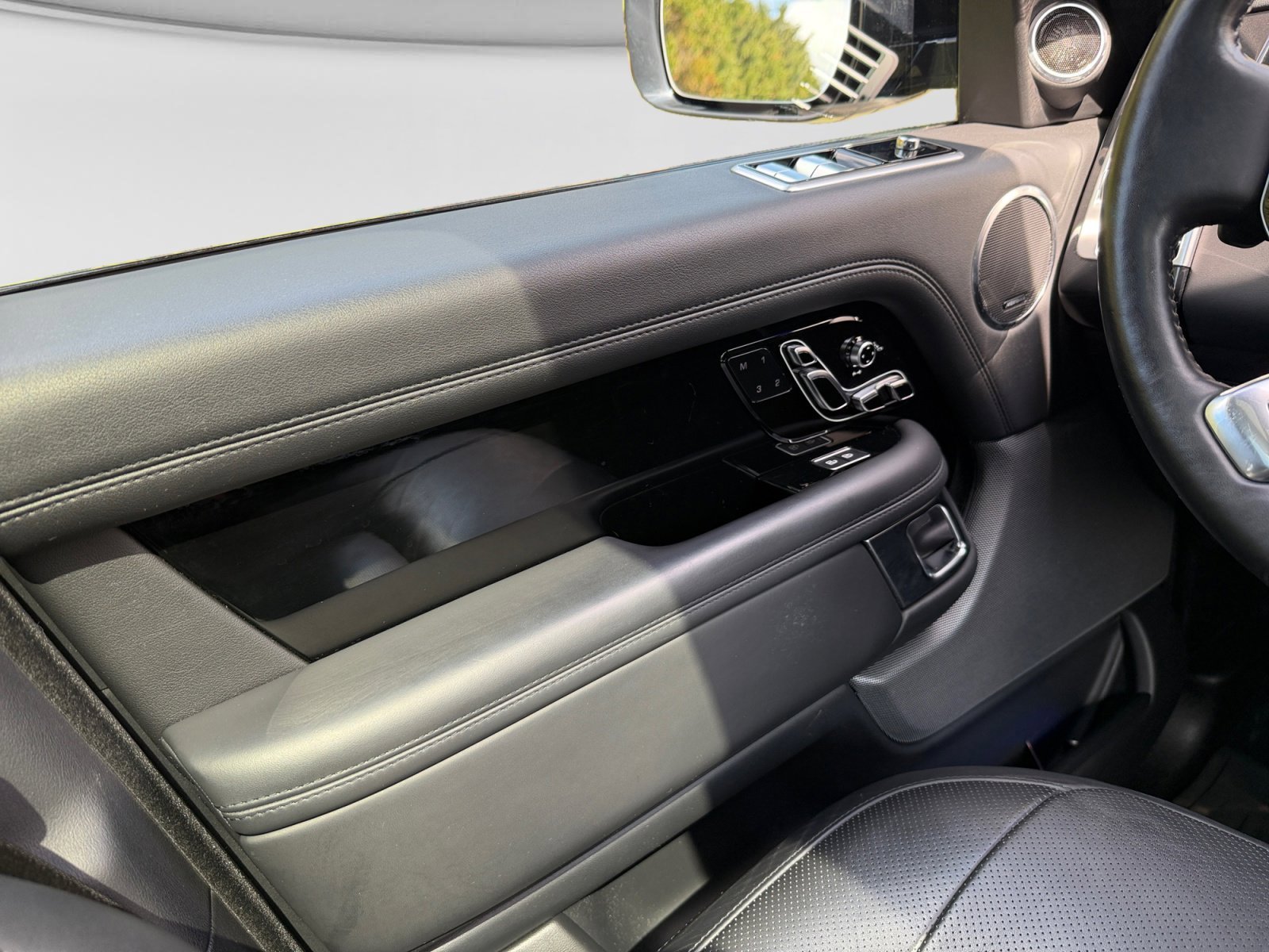 Used 2022 Land Rover Range Rover Westminster Edition AWD/4WD image 12