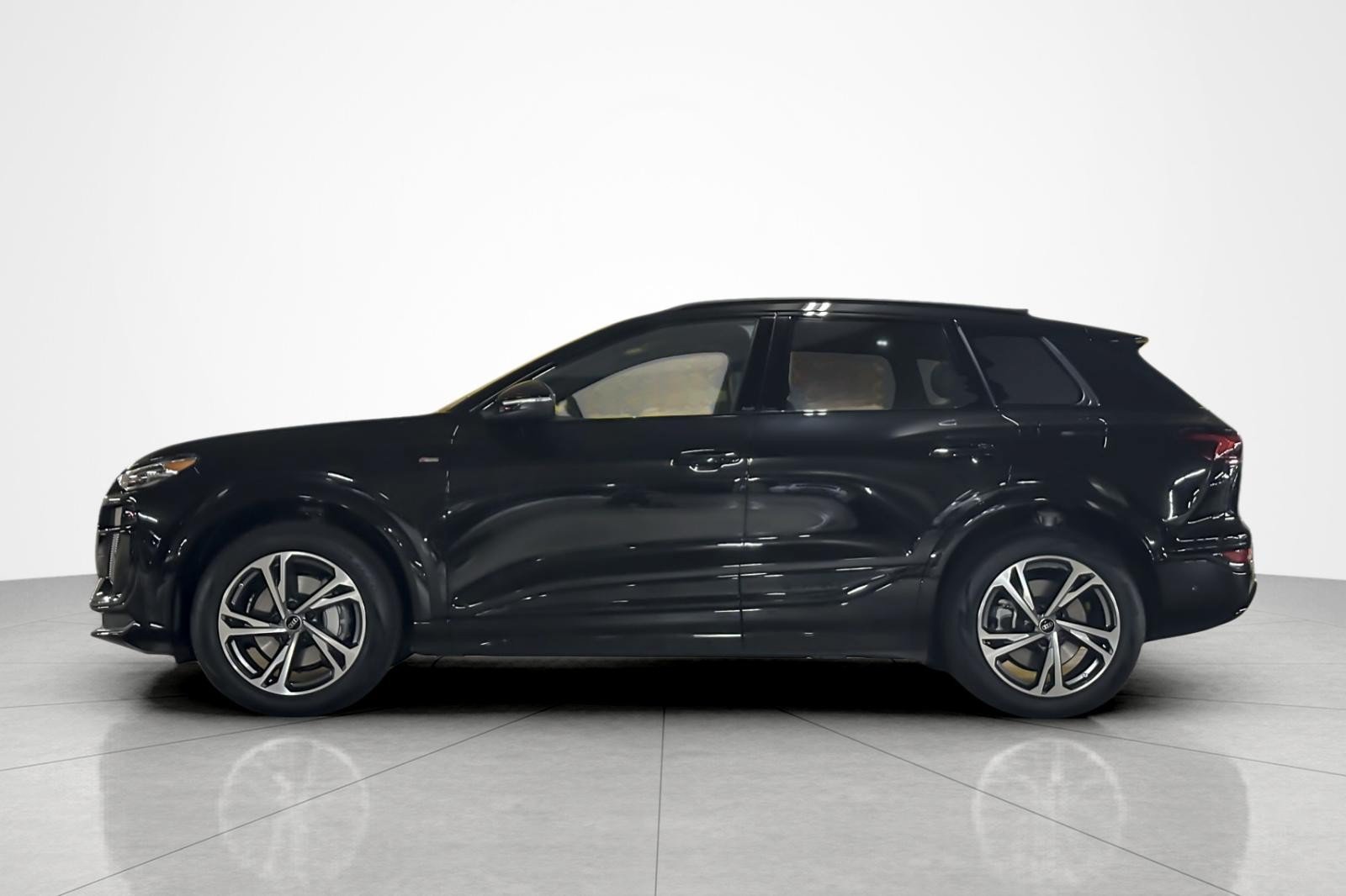 New 2027 Audi Q6 e-tron Premium Plus AWD/4WD image 3