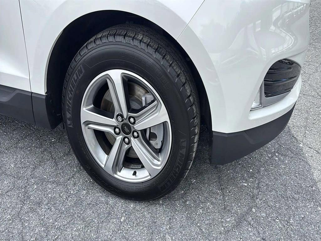 Used 2023 Ford Edge SEL w/ Convenience Package image 10