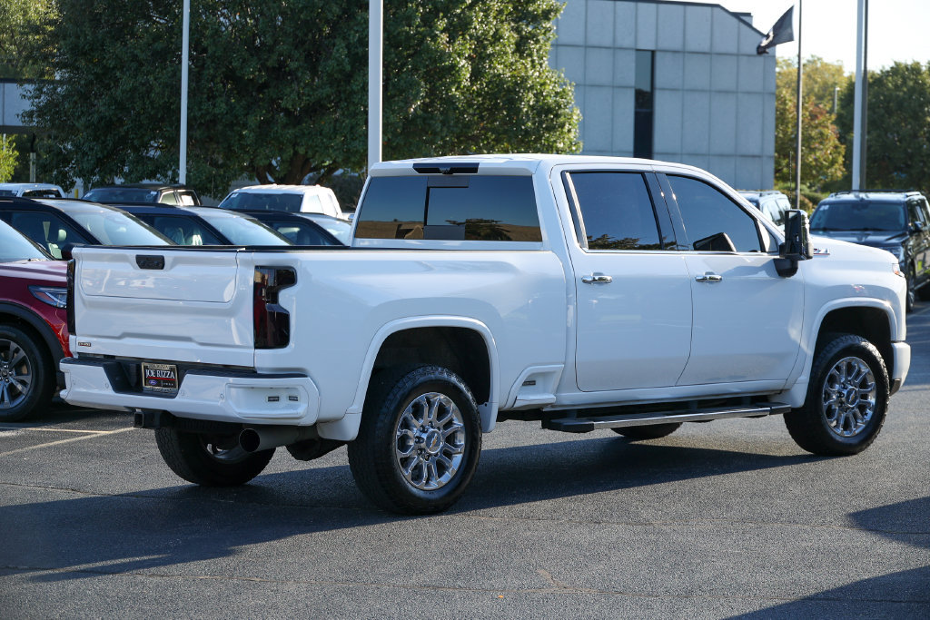Used 2024 Chevrolet Silverado 2500 LTZ w/ LTZ Plus Package AWD/4WD image 3