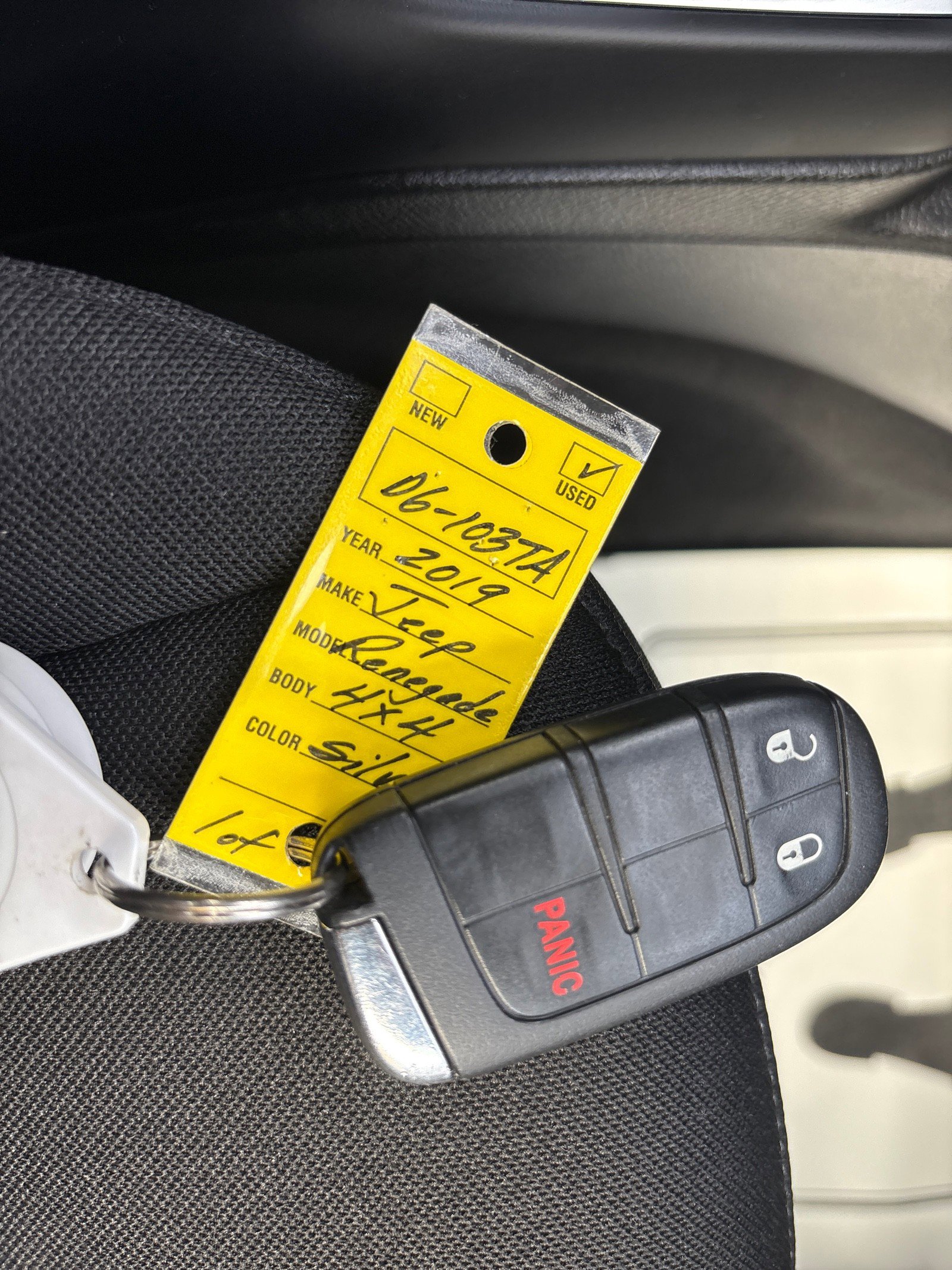 Used 2019 Jeep Renegade Latitude AWD/4WD image 21