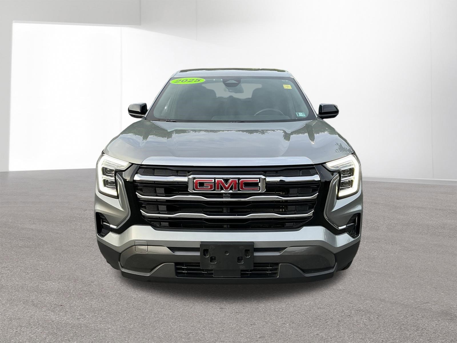 Used 2025 GMC Terrain Elevation AWD/4WD image 8
