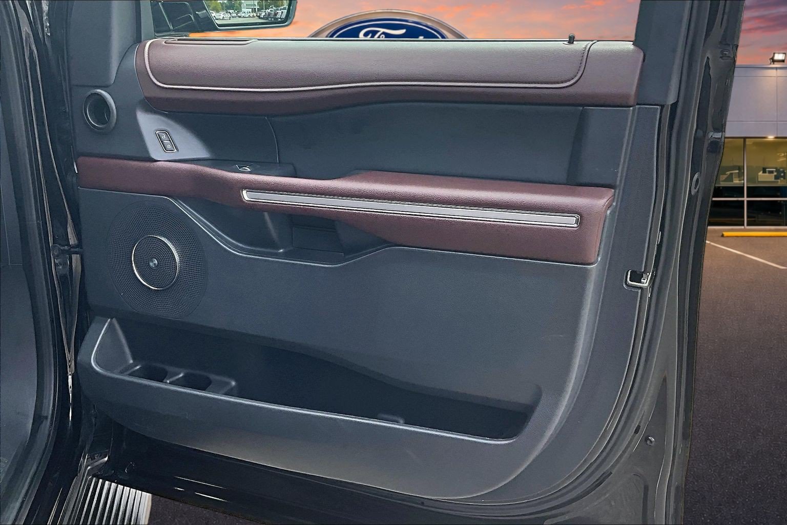 Certified 2024 Ford Expedition Limited AWD/4WD image 24