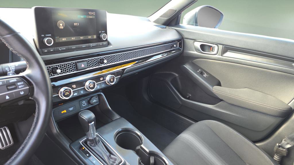 Used 2023 Honda Civic Sport image 16