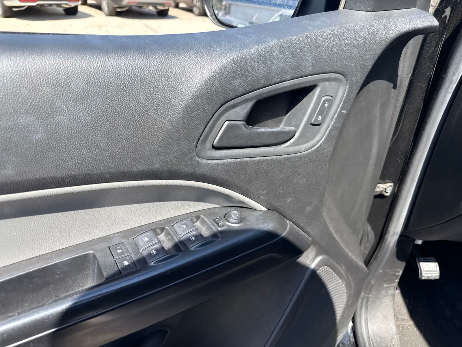 Used 2019 Chevrolet Colorado W/T w/ Custom Special Edition RWD image 18