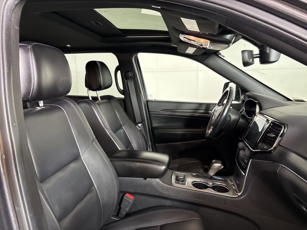 Used 2019 Jeep Grand Cherokee Limited image 14