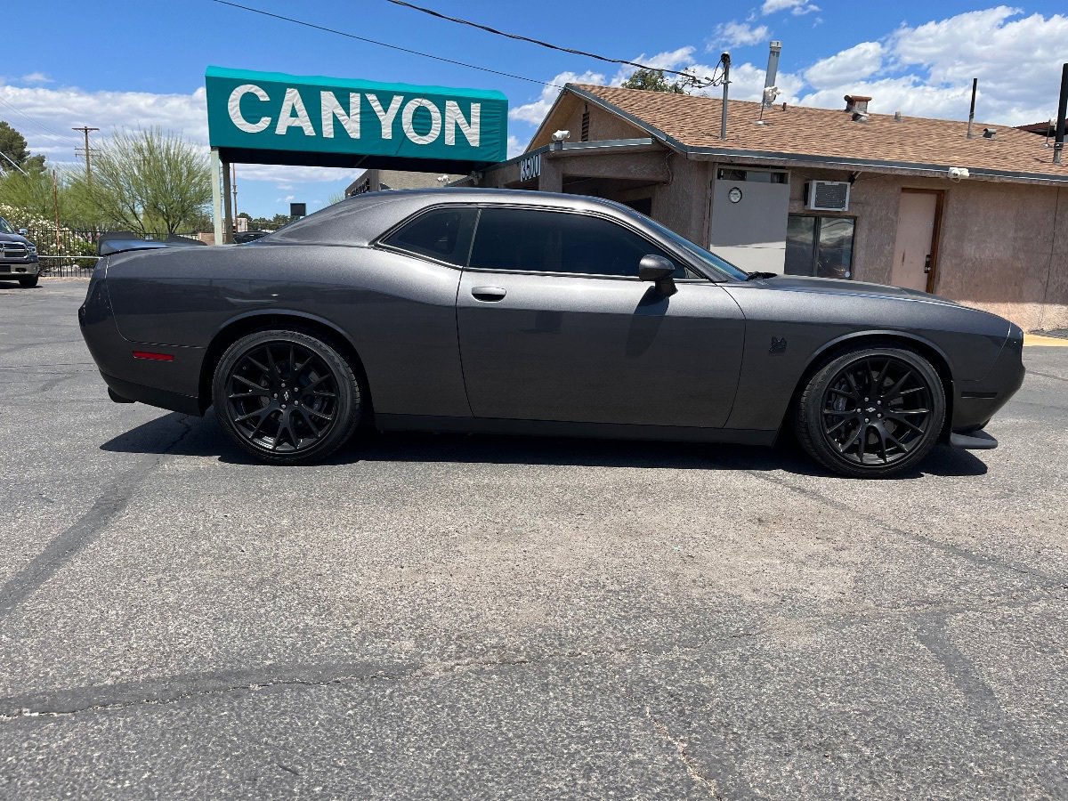 Used 2018 Dodge Challenger R/T Scat Pack w/ Dynamics Package RWD image 2