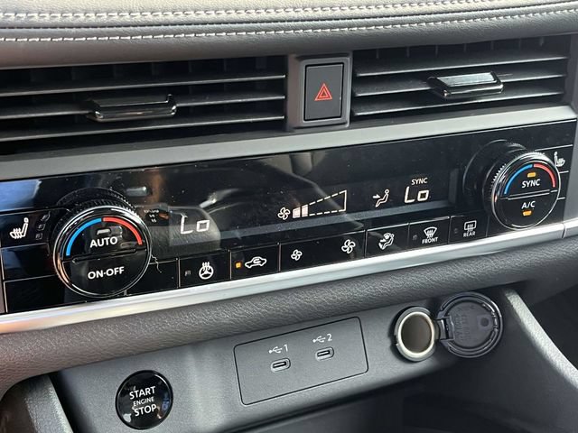 Used 2026 Nissan Rogue Dark Armor FWD image 32