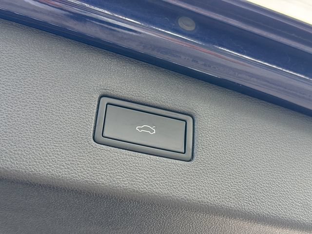 Certified 2024 Volkswagen Tiguan SE FWD image 15