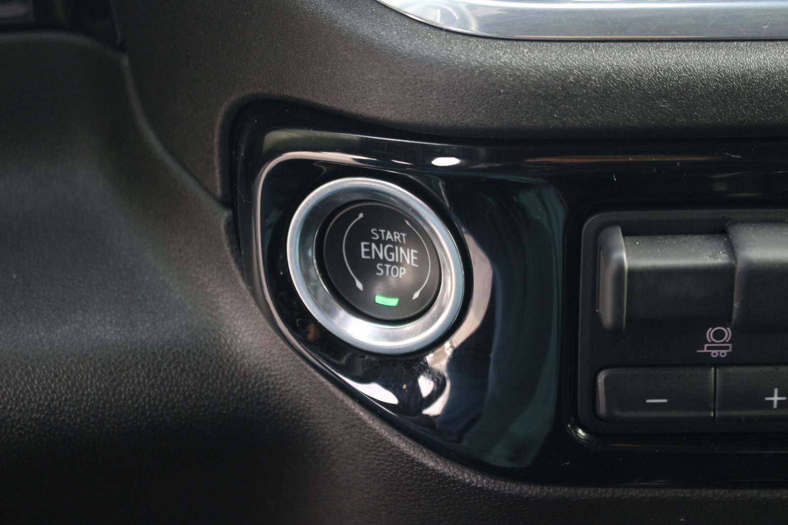 Used 2024 Chevrolet Silverado 1500 RST w/ Convenience Package II image 28