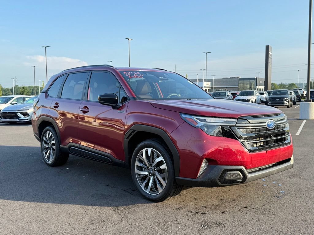 Used 2025 Subaru Forester Touring AWD/4WD image 3