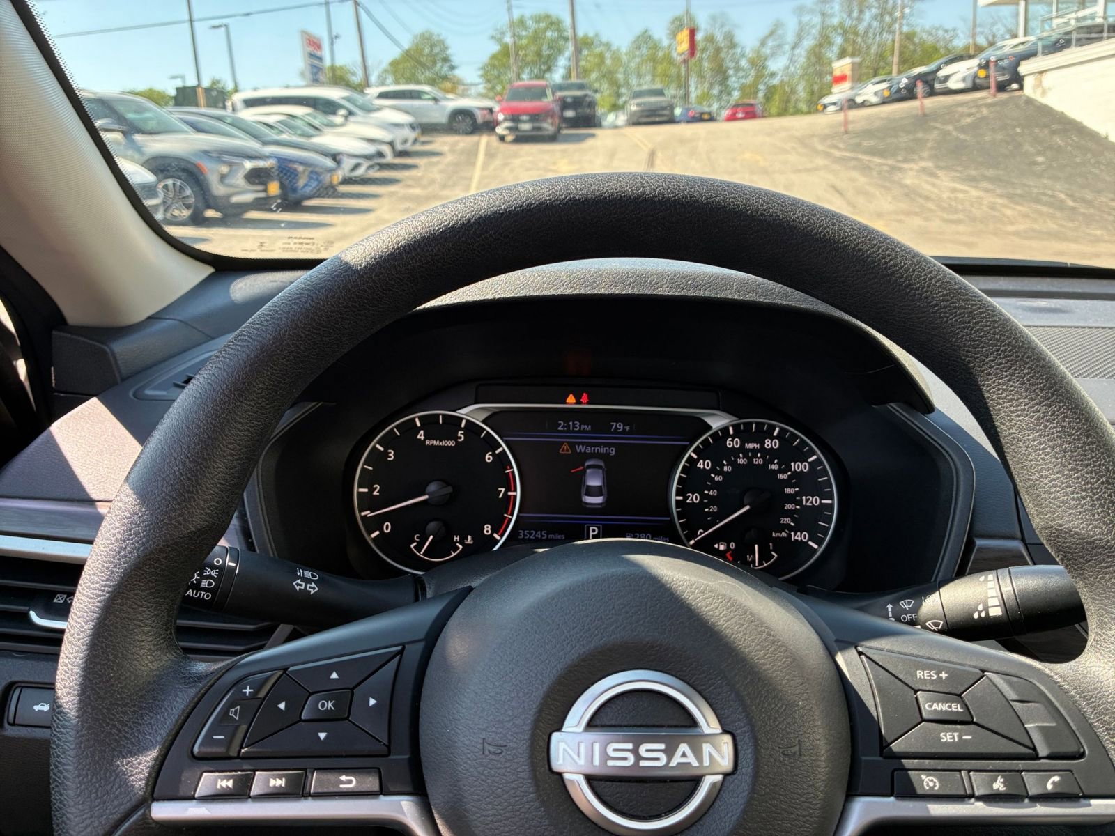 Used 2024 Nissan Altima 2.5 SV FWD image 34