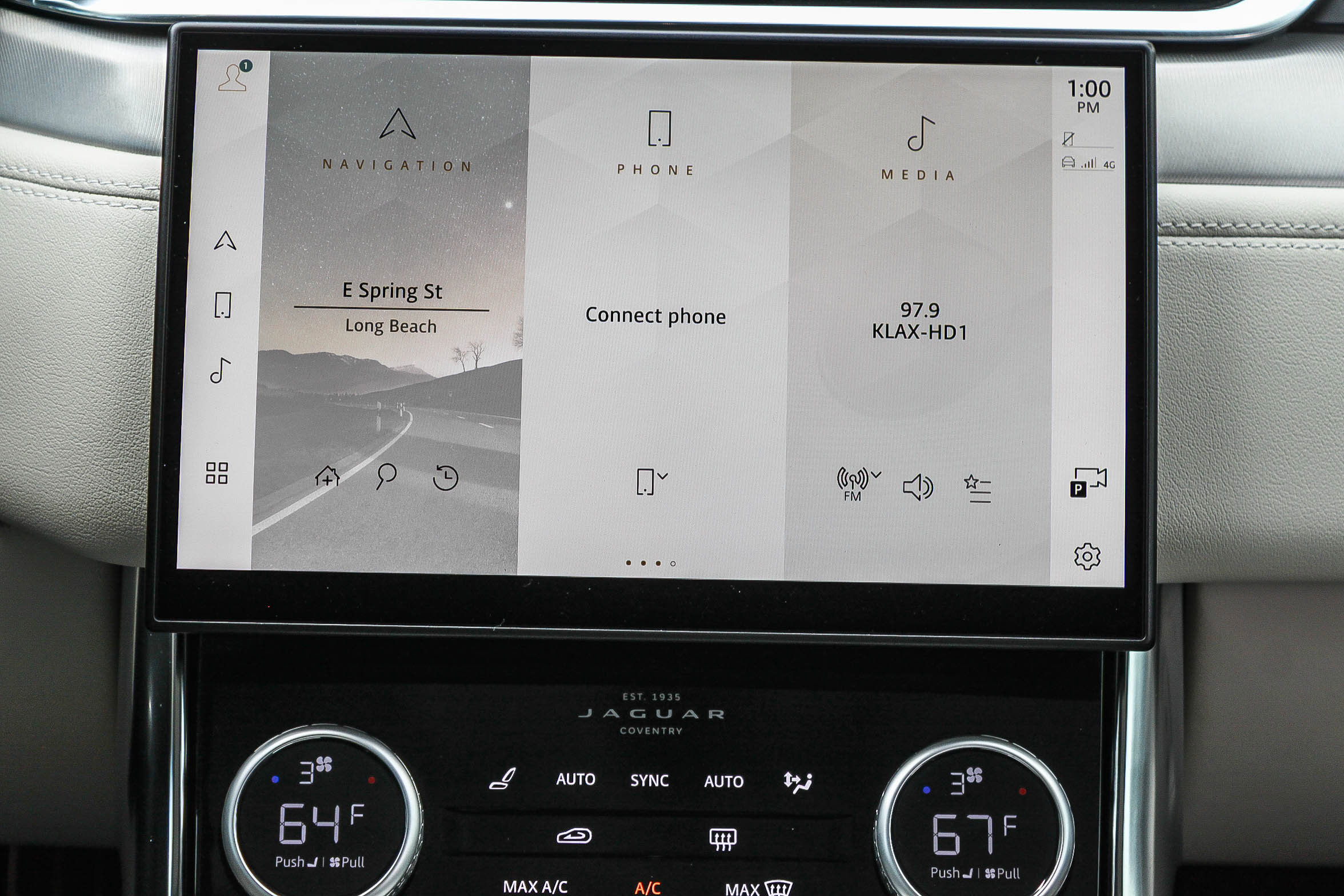 Used 2024 Jaguar XF R-Dynamic SE image 16