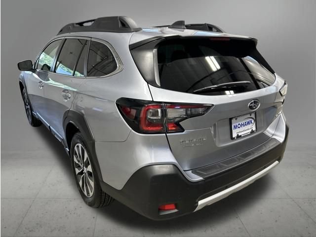Used 2023 Subaru Outback Limited AWD/4WD image 3