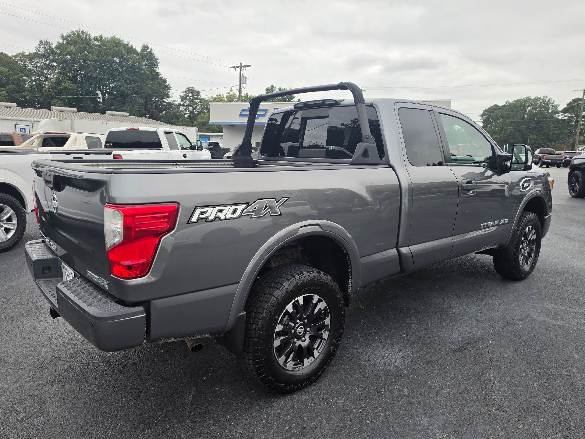 Used 2017 Nissan Titan PRO-4X w/ Pro-4x Convenience Package AWD/4WD image 4