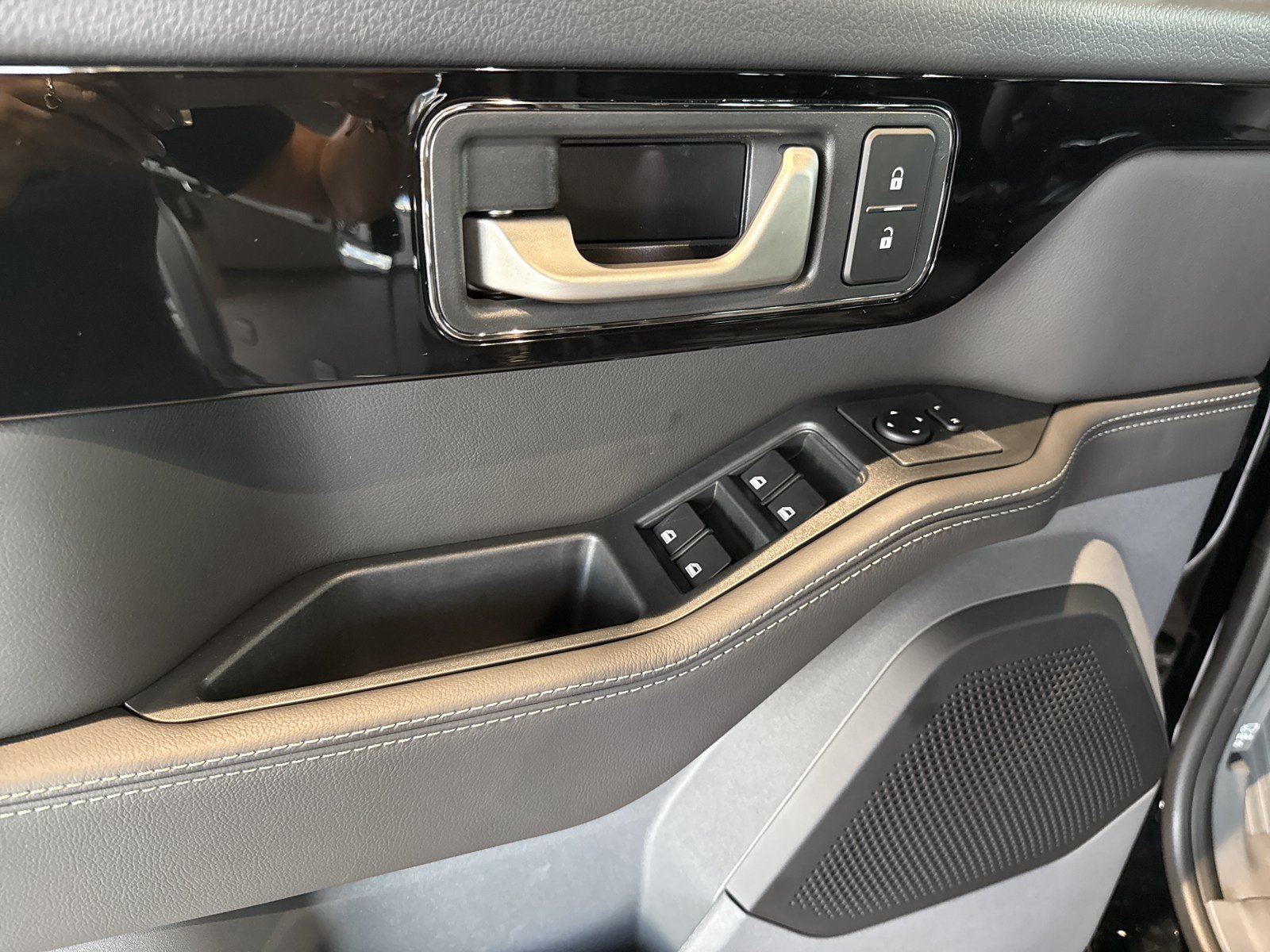 New 2026 INEOS Grenadier Station Wagon AWD/4WD image 13