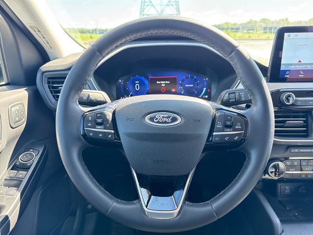 Used 2022 Ford Escape SEL w/ Technology Package AWD/4WD image 21