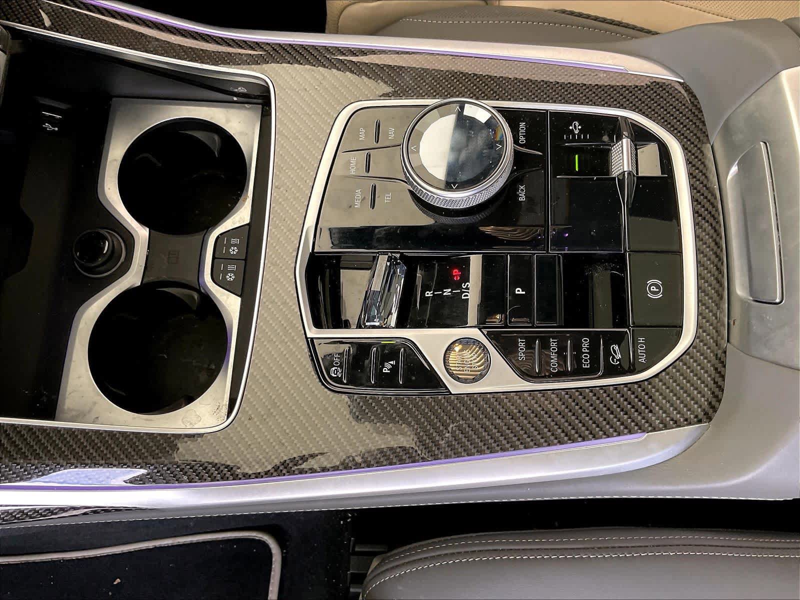 Used 2024 BMW X7 M60i w/ Executive Package image 17