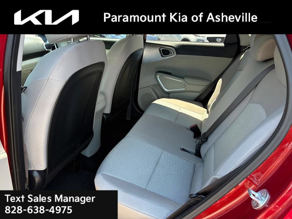 Certified 2023 Kia Soul LX w/ LX Technology Package FWD image 18