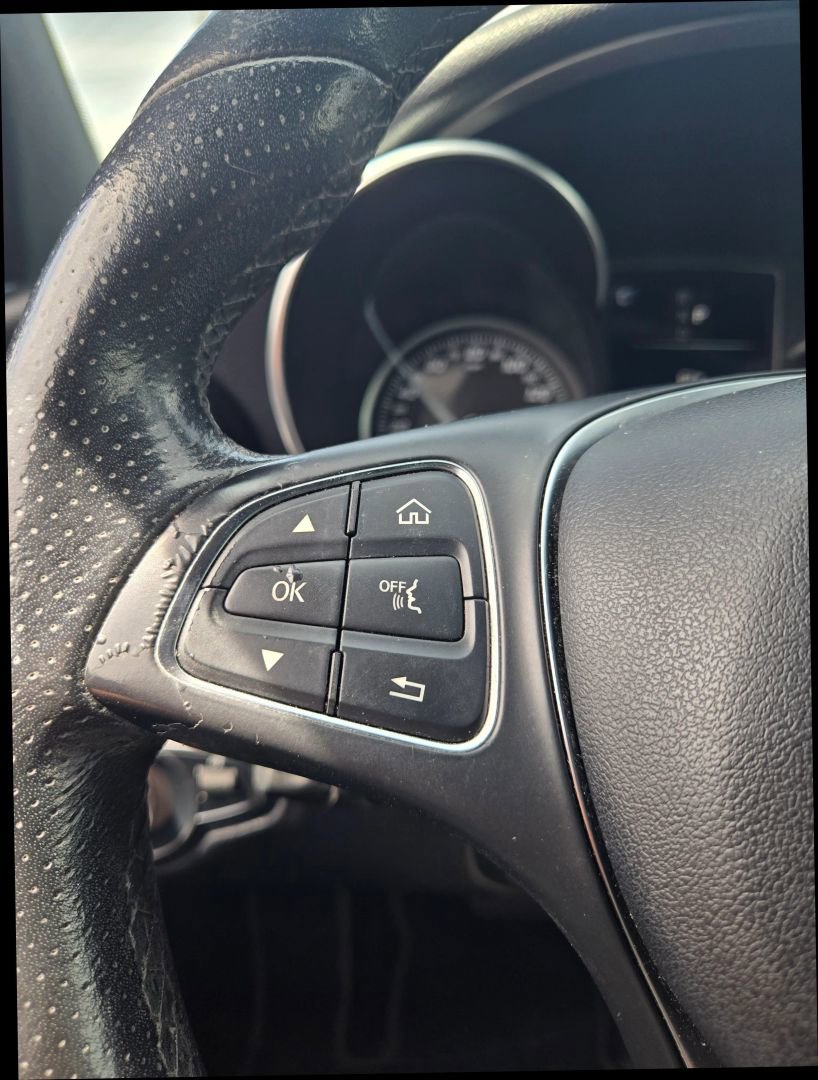 Used 2018 Mercedes-Benz C 300 Sedan image 22