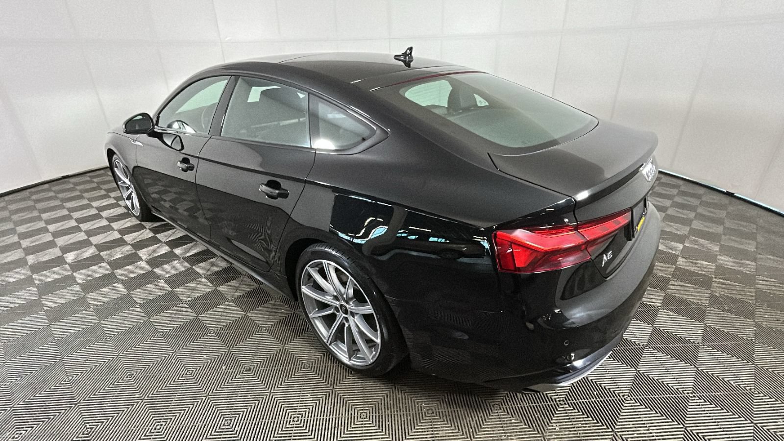Used 2025 Audi A5 2.0T Premium Plus AWD/4WD image 4