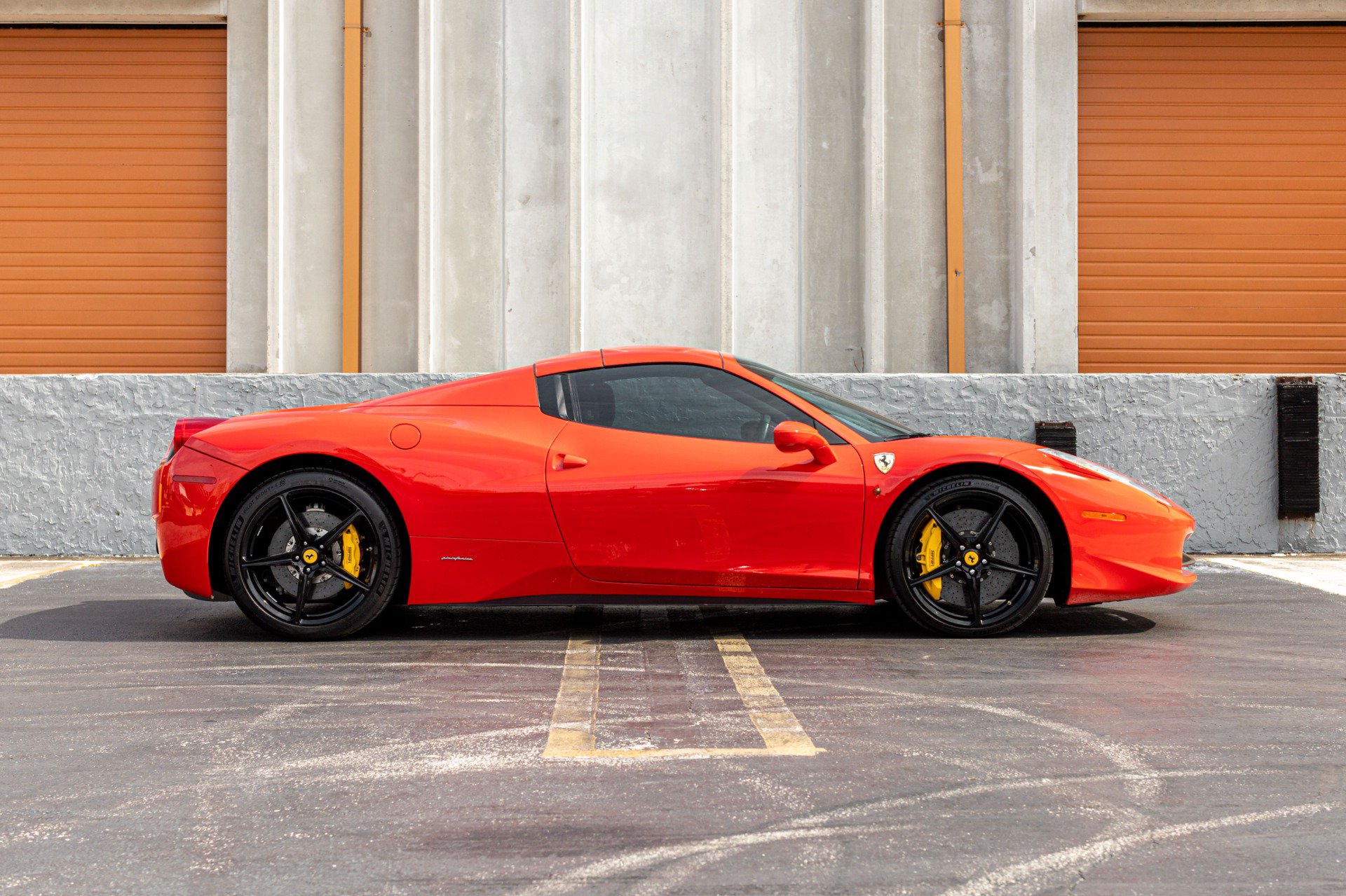 Used 2013 Ferrari 458 Spider RWD image 9