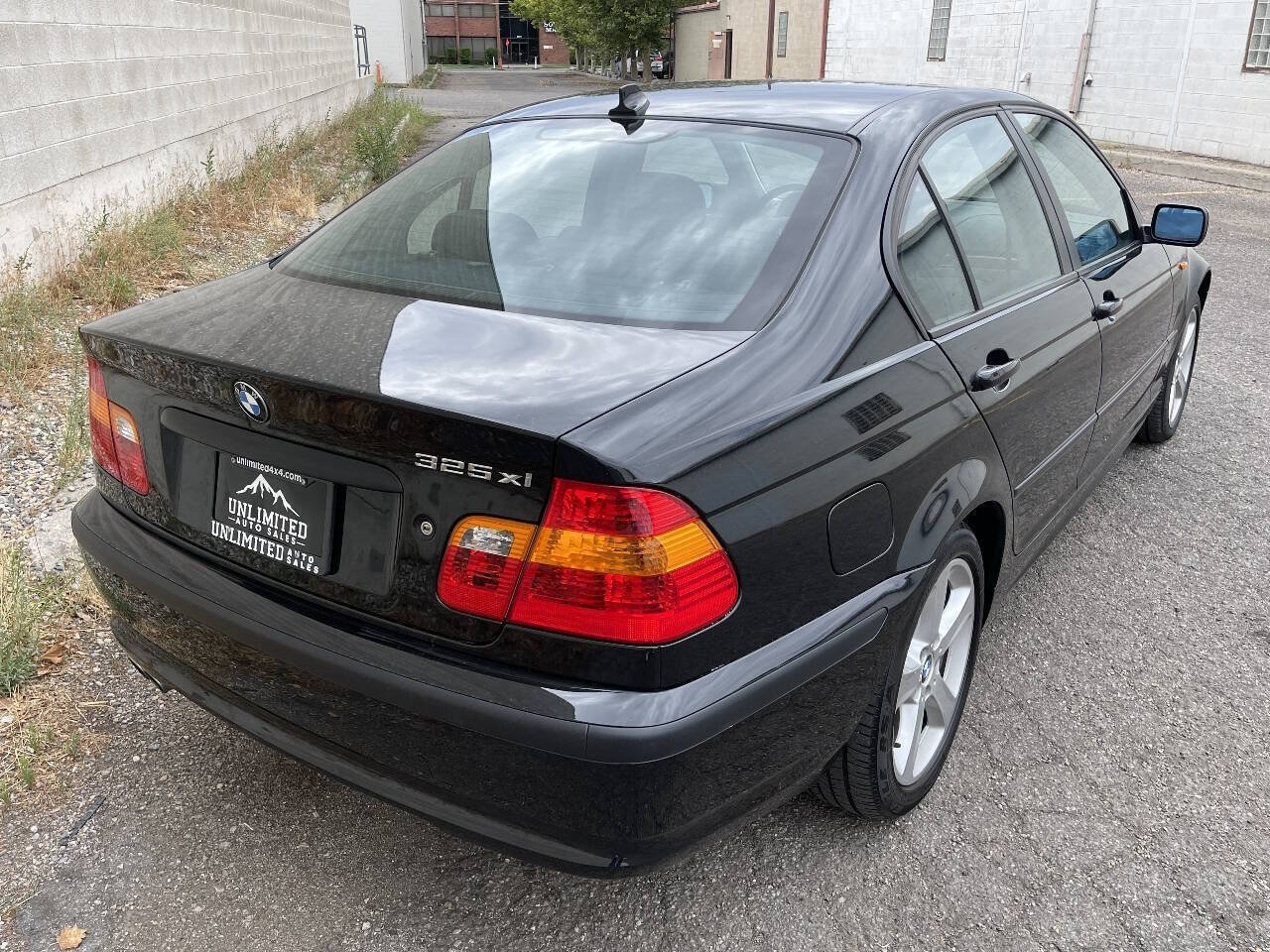 Used 2004 BMW 325xi Sedan AWD/4WD image 3