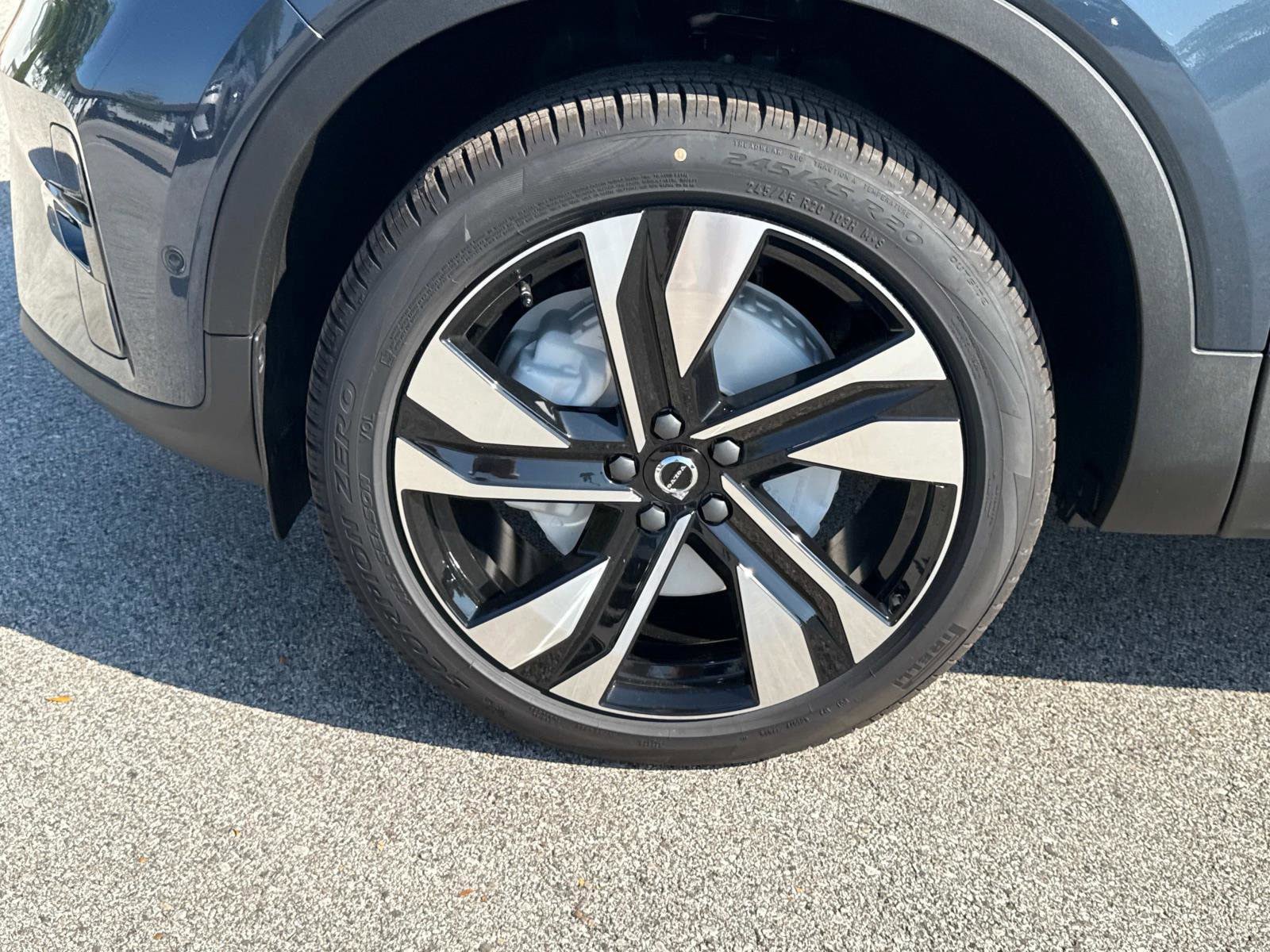 New 2026 Volvo XC40 B5 Ultra w/ Climate Package AWD/4WD image 10