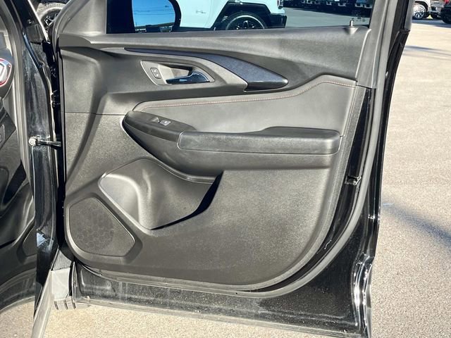 Used 2023 Chevrolet TrailBlazer RS w/ Convenience Package image 22