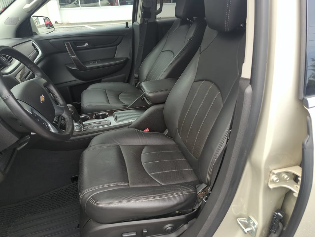 Used 2016 Chevrolet Traverse LTZ FWD image 11