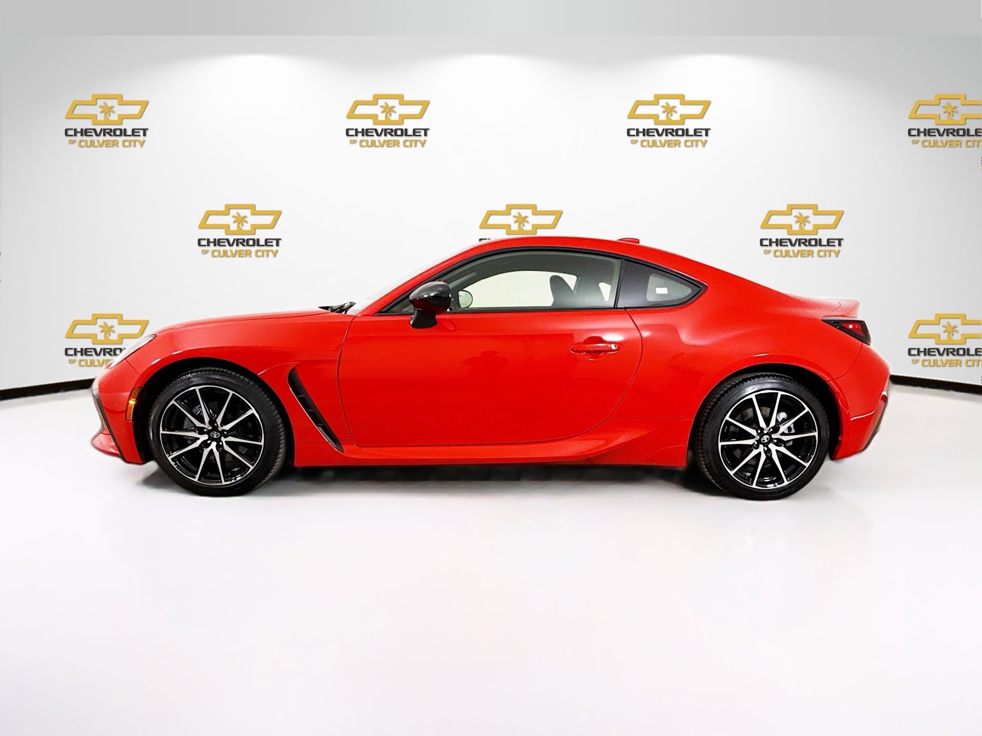 Used 2023 Toyota GR86 w/ ALL Weather Mat Package (TMS) image 4