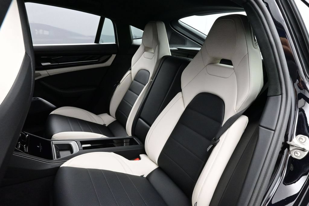 New 2026 Porsche Panamera GTS AWD/4WD image 14