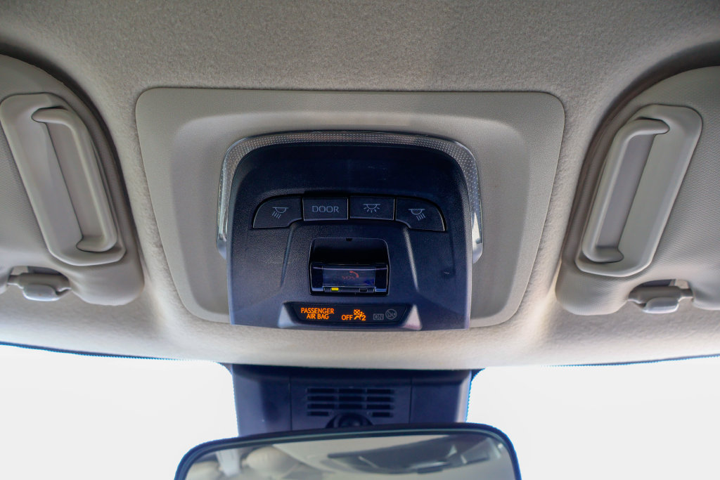 Used 2026 Toyota Corolla LE w/ LE Premium Package FWD image 20