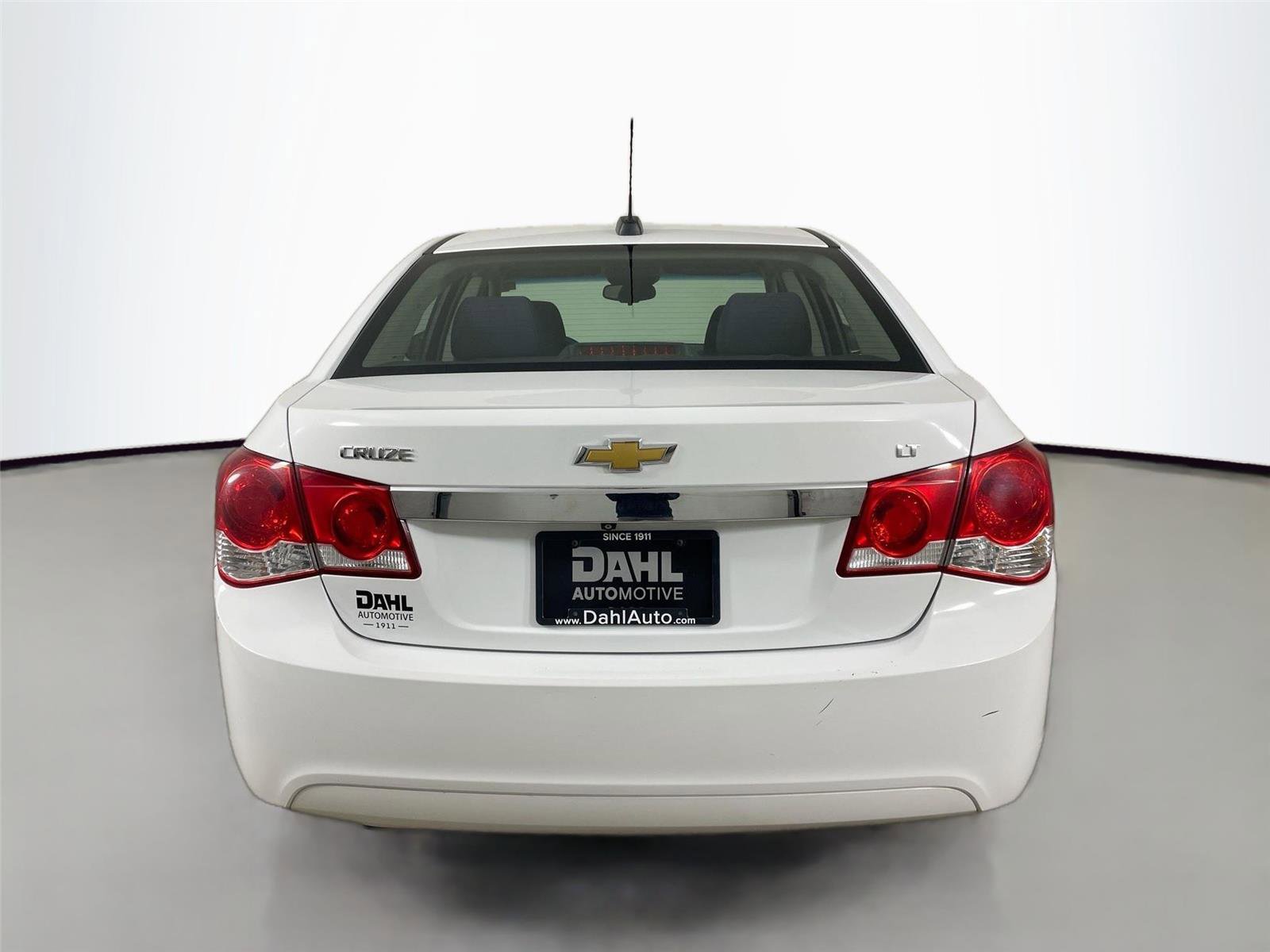 Used 2016 Chevrolet Cruze LT w/ Sun And Sound Package FWD image 12