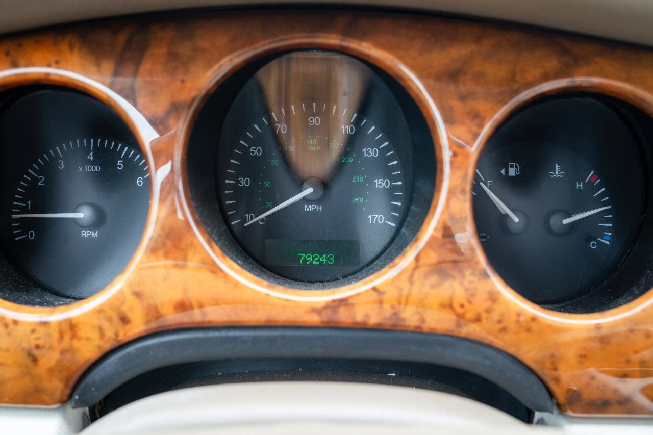 Used 1998 Jaguar XJ8 L RWD image 38
