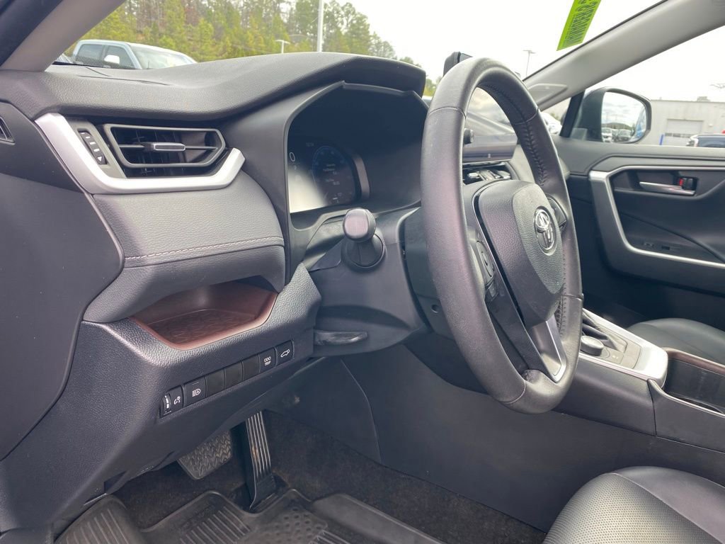 Used 2023 Toyota RAV4 Limited image 9