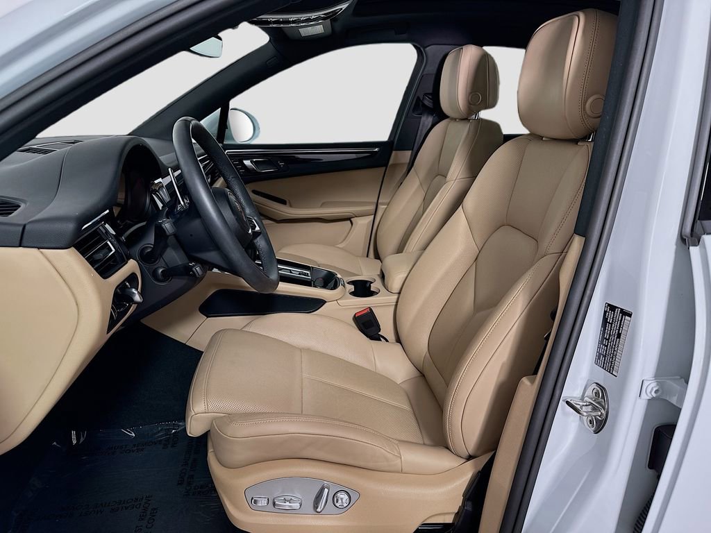 Used 2025 Porsche Macan image 5