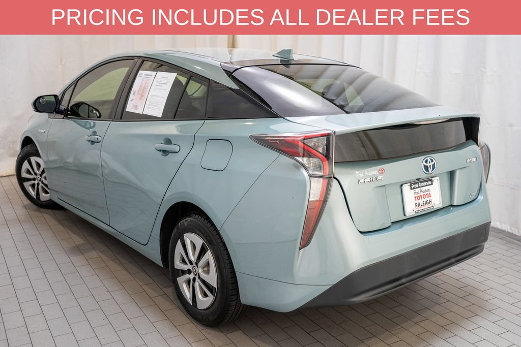 Used 2017 Toyota Prius Two FWD image 3