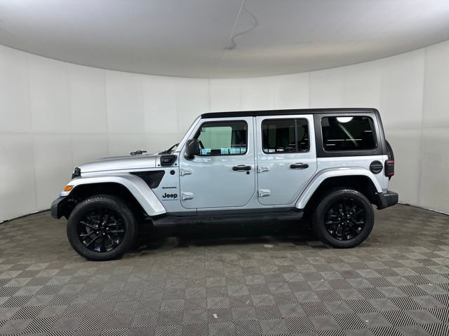 Used 2023 Jeep Wrangler Unlimited Sahara w/ Cold Weather Group image 6